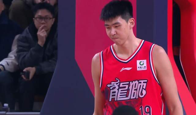 kaiyun-给点阳光就灿烂！徐昕轰下24分14板，统治加时赛，杜锋又被打脸了